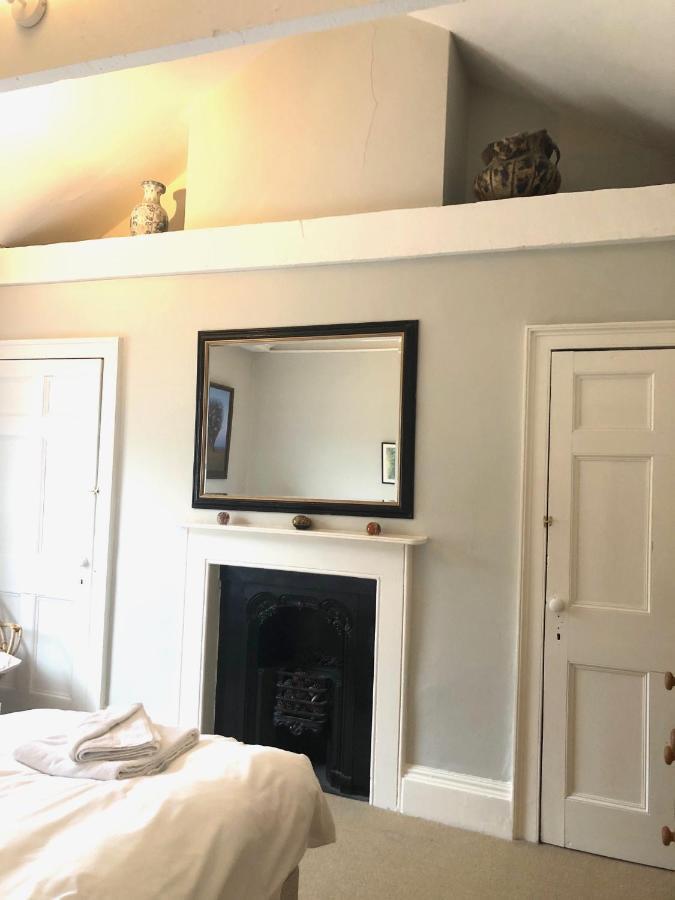 Lauras Townhouse Apartments Thomas Street Townhouse บาธ ภายนอก รูปภาพ