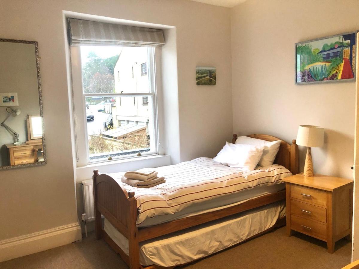 Lauras Townhouse Apartments Thomas Street Townhouse บาธ ภายนอก รูปภาพ